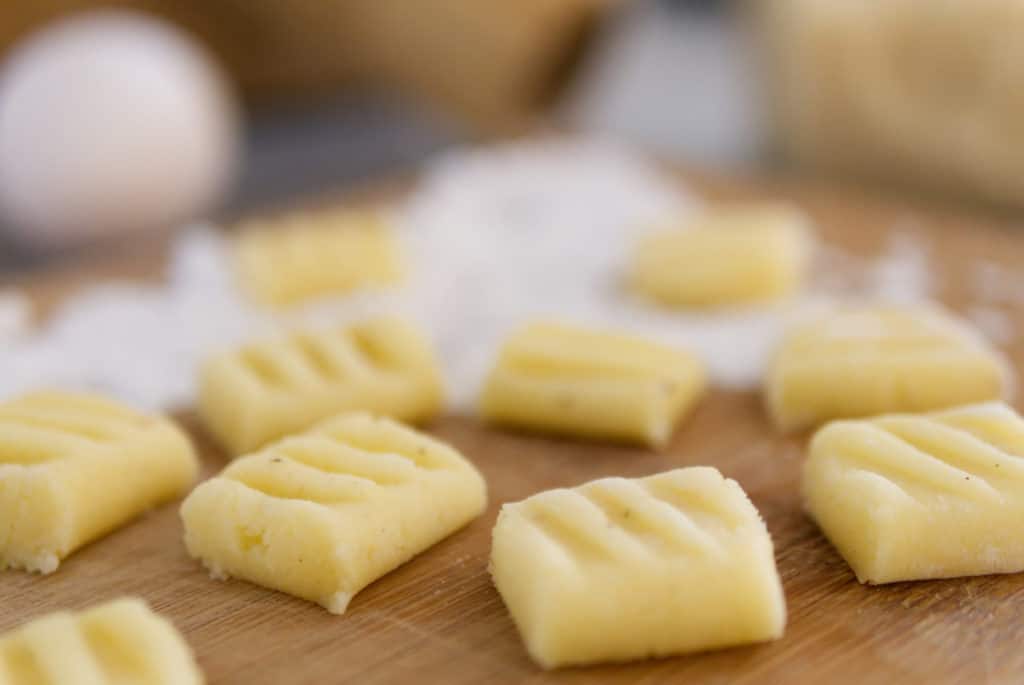 Panama Quadrat: Gnocchi funktionieren auch glutenfrei: Mit Kartoffelmehl.