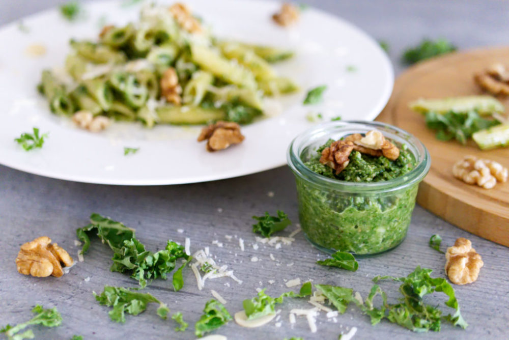 Panama Quadrat: Köstlich, nussiges Grünkohl-Pesto! Panama Quadrat: Köstlich, nussiges Grünkohl-Pesto!