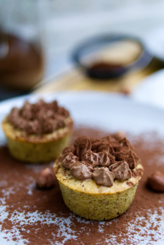 Espresso Cupcakes | Schokoladen-Sahne, Haselnüsse und Kaffee | Panama Quadrat