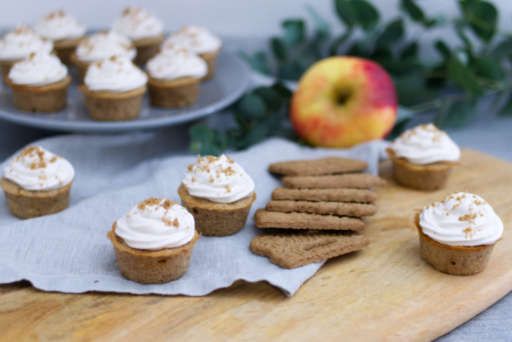 Weihnachtliche Spekulatius-Cupcakes mit Bratapfel | Panama Quadrat